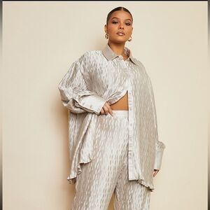 PrettyLittle Thing Plus Size Oatmeal Plisse Oversized Shirt in Size US 20